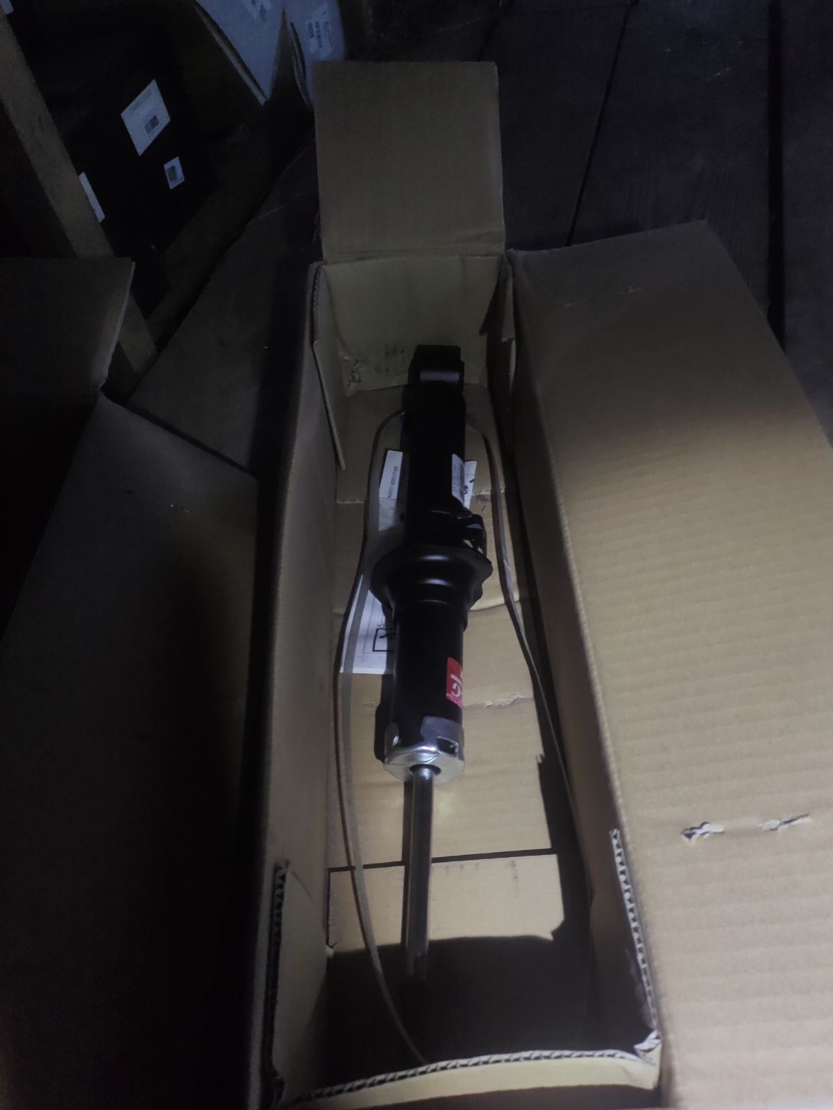 Стойка амортизатора KAYABA 341365, 24-111041, 30-H93-A, 313 523, 546303 E030, 546303 E300, 546303E020, 546303E021, 546303E023, 546303E024, CR-049FL-FY, CR9012 на Kia Sorento JC Фото 2