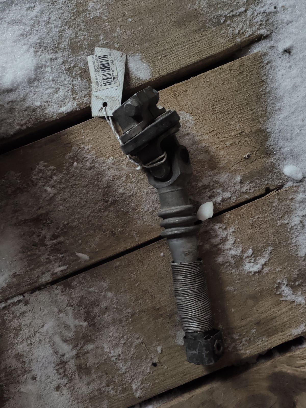 Рулевой карданчик A2204600210, A2204600310 на Mercedes-Benz S-Class W220.178 Фото 2