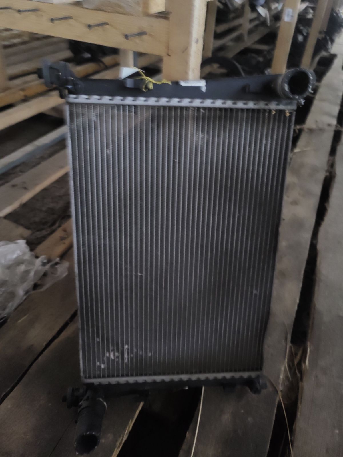Радиатор ДВС 1325831 на Ford Fiesta WF0FYJ FYJA Фото 4