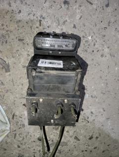 Блок ABS на Nissan Elgrand ATE50 ZD30DDTI Фото 10