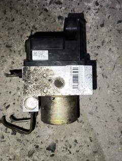 Блок ABS на Nissan Elgrand ATE50 ZD30DDTI Фото 6