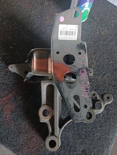 Подушка двигателя на Toyota Passo KGC30 1KR-FE Фото 3