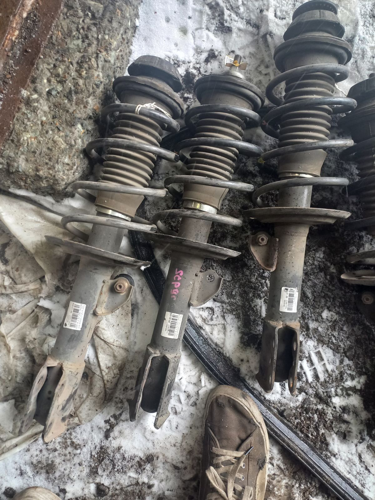 Стойка амортизатора 48510-52821, 30-K98-A, 314 751, 334472, 48510-80294, 485100D271, 485100D290, 485100D460, 4851052790, 4851052820, 4851052890, 4851052A00, 4851052B30, 4851052C30, 4851052C50, 4851052F00, 4851052F81, 4851052F82, 4851052G10, 4851052G40, 4851052G60, 4851052G70, 4851052J00, 4851052J10, 4851052K80, 4851080189, 4851080190, 4851080194, 4851080277, 4851080398, A024314939, B3293, CR-049-8751, SJ-049-8751, ST-049-8751, ST-049FR-SCP90 на Toyota Vitz SCP90 2SZ-FE Фото 2