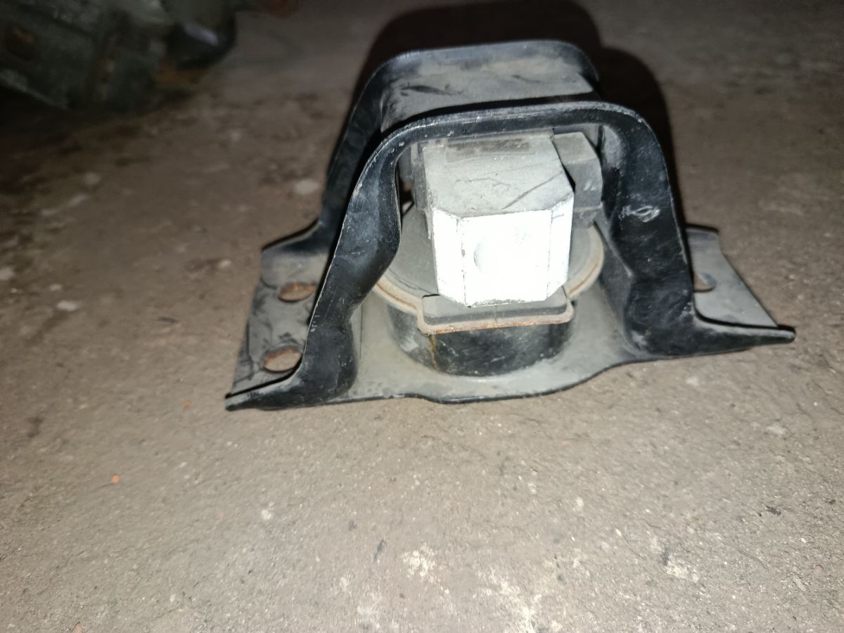 Подушка двигателя на Nissan March AK12 CR12DE Фото 3