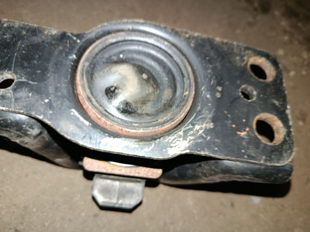 Подушка двигателя на Nissan March AK12 CR12DE Фото 6