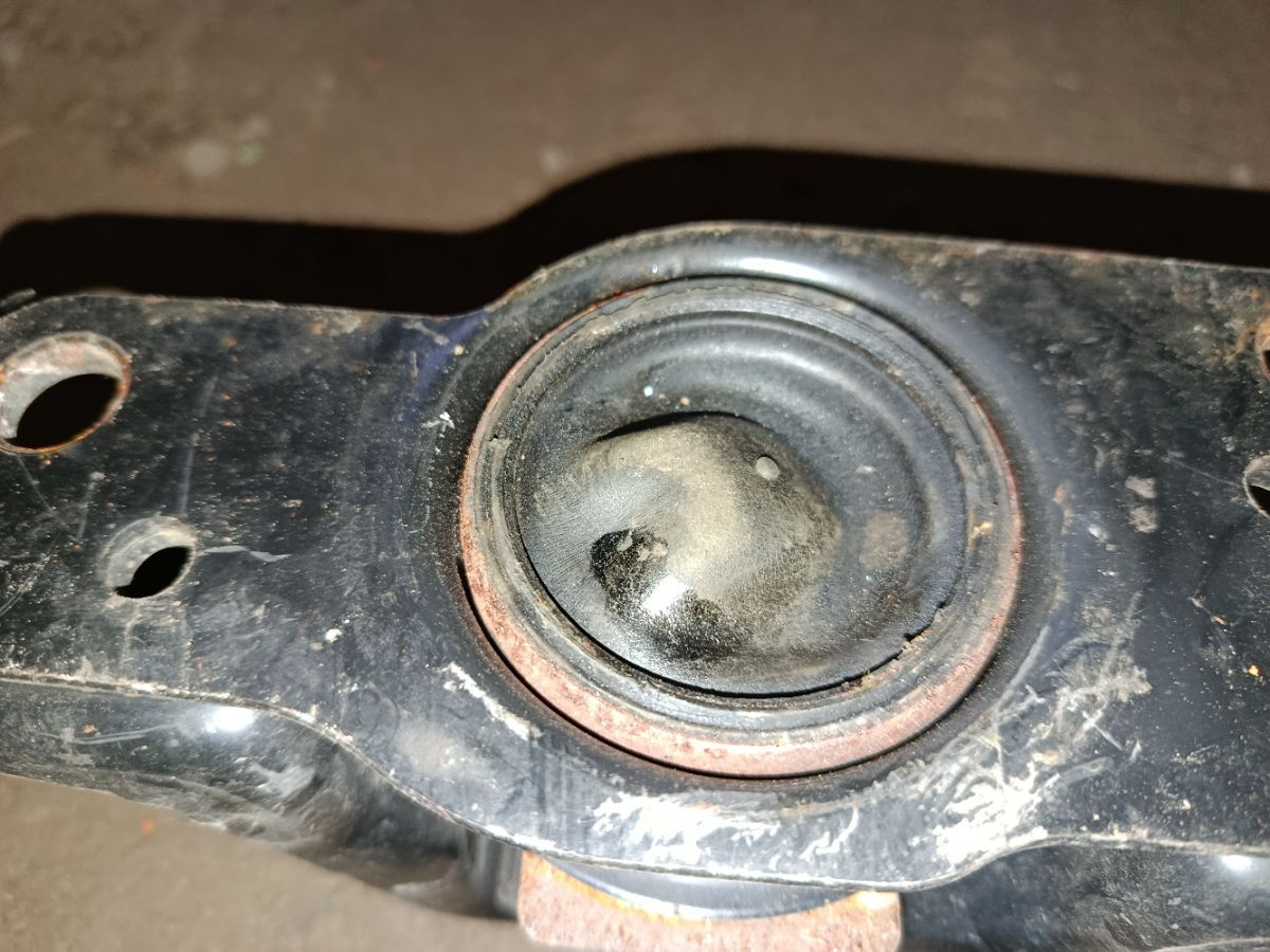 Подушка двигателя на Nissan March AK12 CR12DE Фото 7