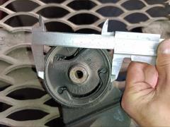 Подушка двигателя на Suzuki Wagon R Plus MA63S K10A Фото 9