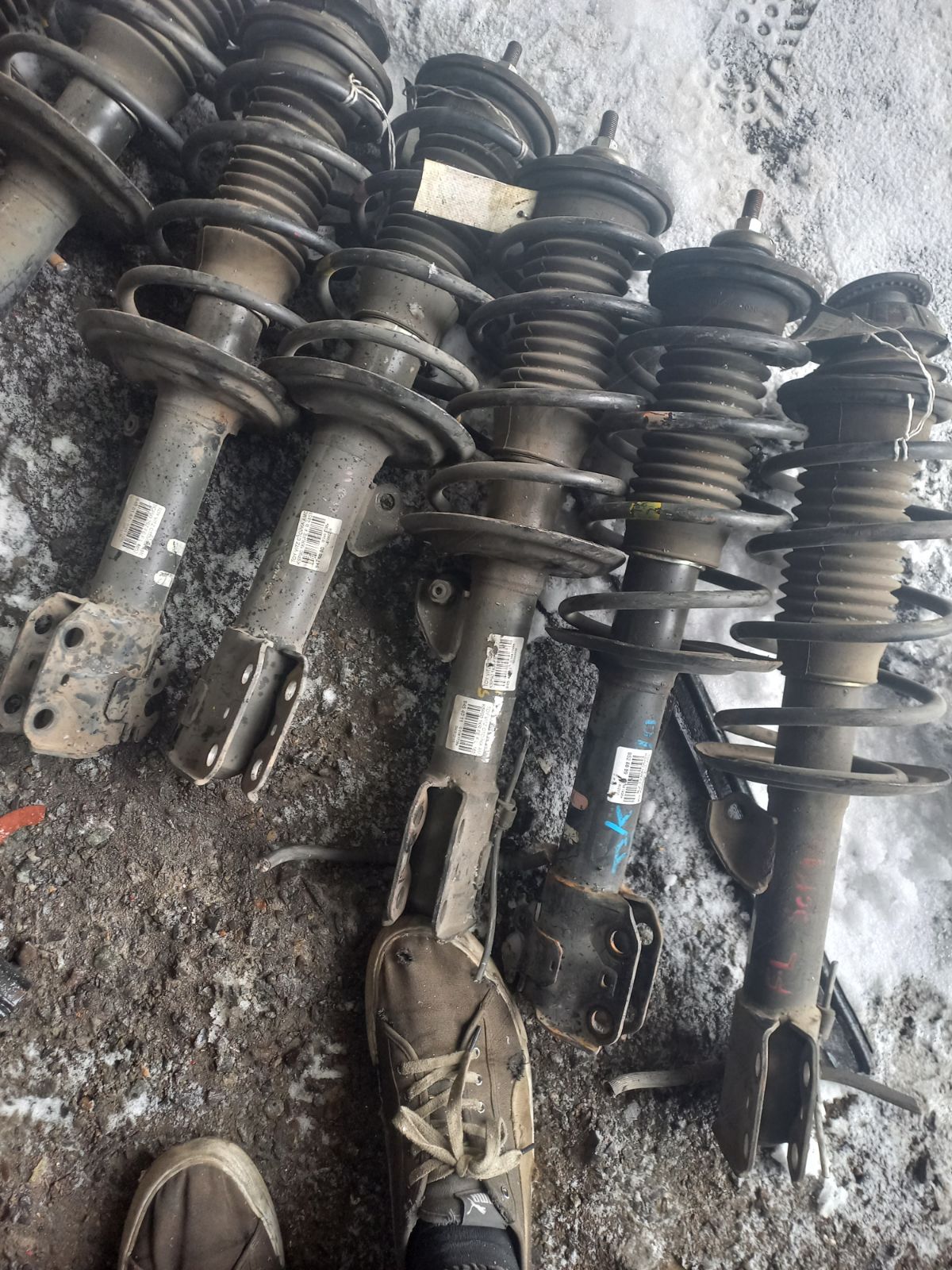 Стойка амортизатора 30-K97-A, 314 750, 334473, 48520-59365, 485200D111, 485200D130, 485200D210, 4852052010, 4852052020, 4852052021, 4852052030, 4852052040, 4852052070, 4852052130, 4852052140, 4852052160, 4852052400, 4852052481, 4852052482, 4852052510, 4852052540, 4852052560, 4852052570, 4852052600, 4852052610, 4852052630, 4852052780, 4852052C50, 4852052G40, 4852052G60, 4852052G70, 4852059125, 4852059135, 4852059175, 4852059335, B3294, CR-049-5338, SJ-049-5338, ST-049-5338, ST-049FL-SCP90 на Toyota Vitz KSP90 1KR-FE Фото 2