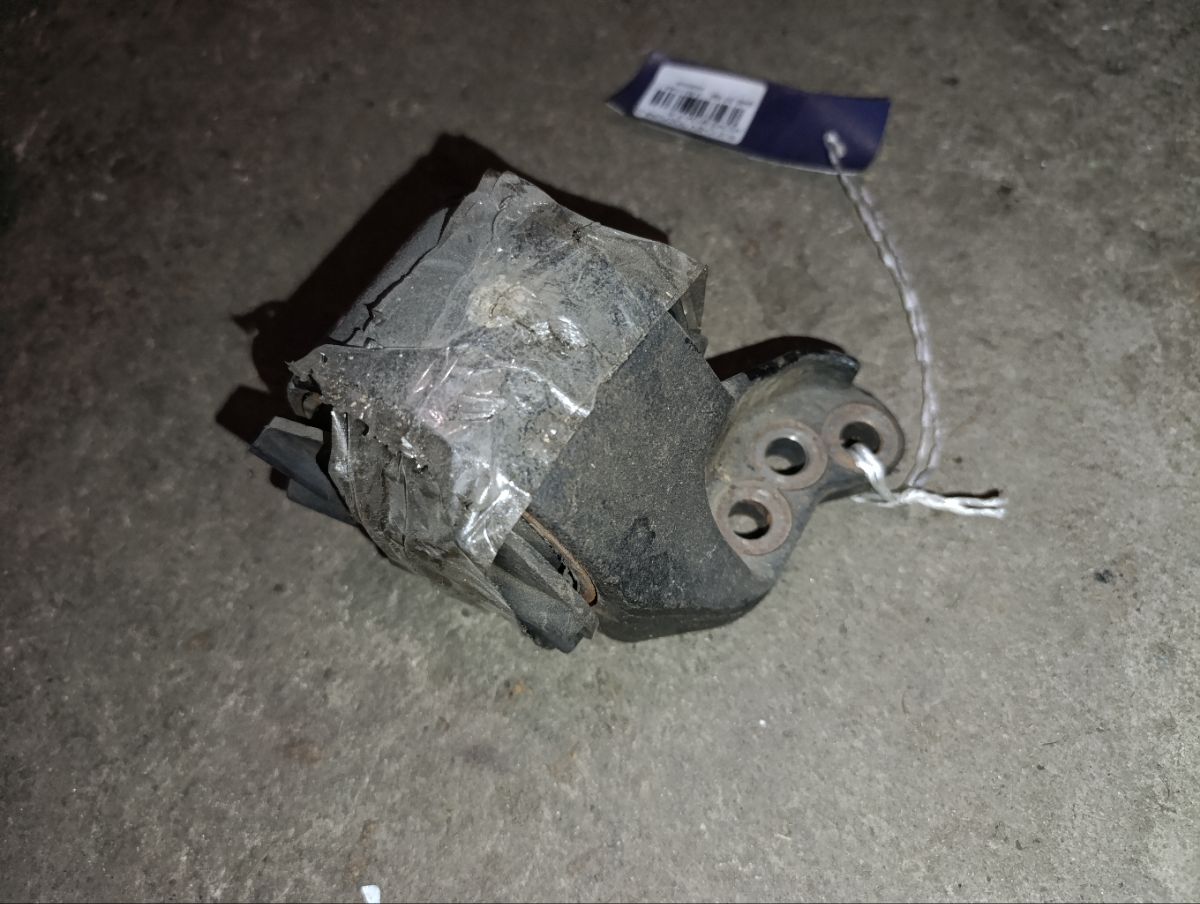 Подушка двигателя на Suzuki Chevrolet Mw ME34S M13A Фото 3