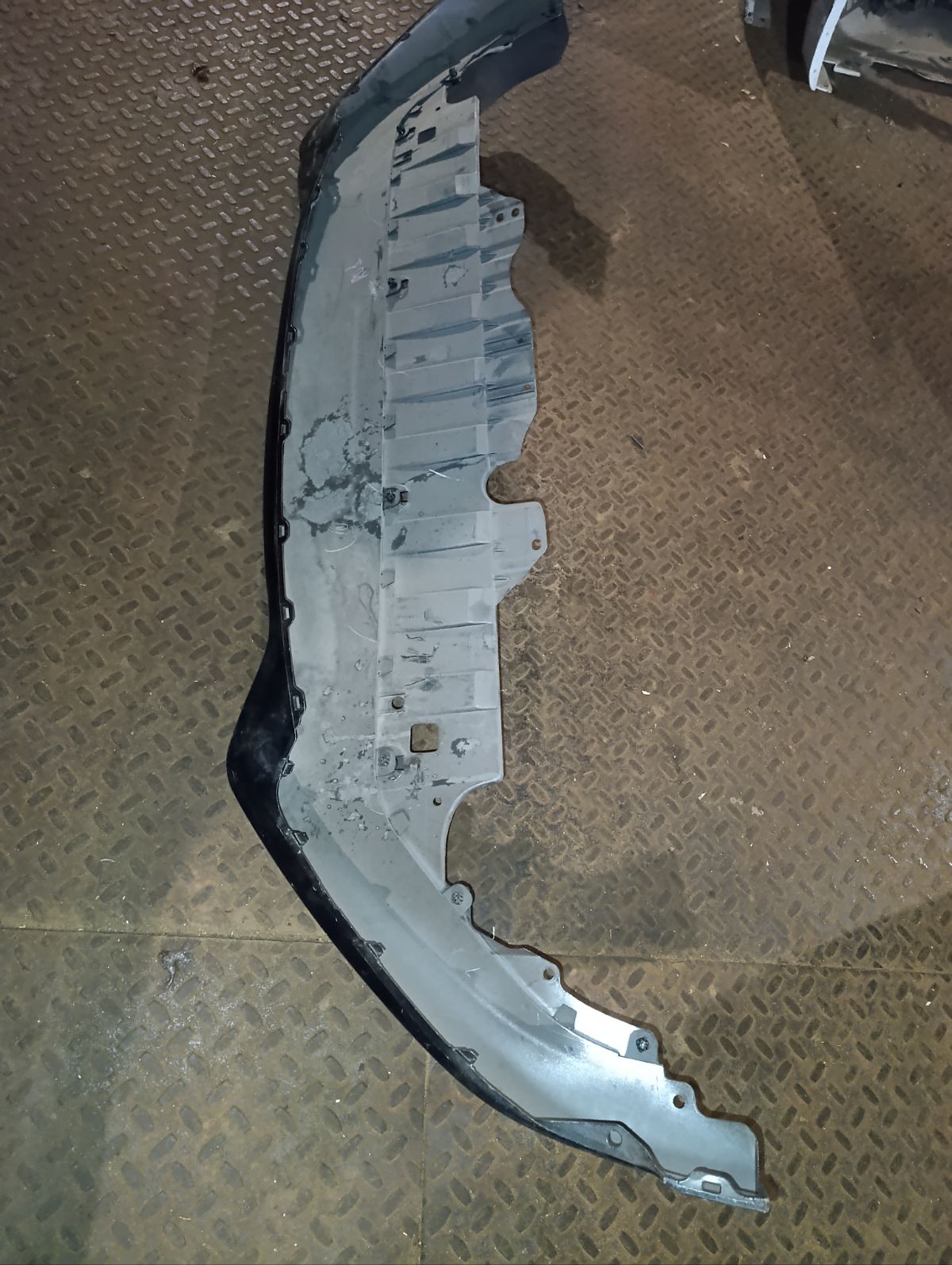 Бампер 71102-T7A-J0/1/2 на Honda Vezel RU1 Фото 14