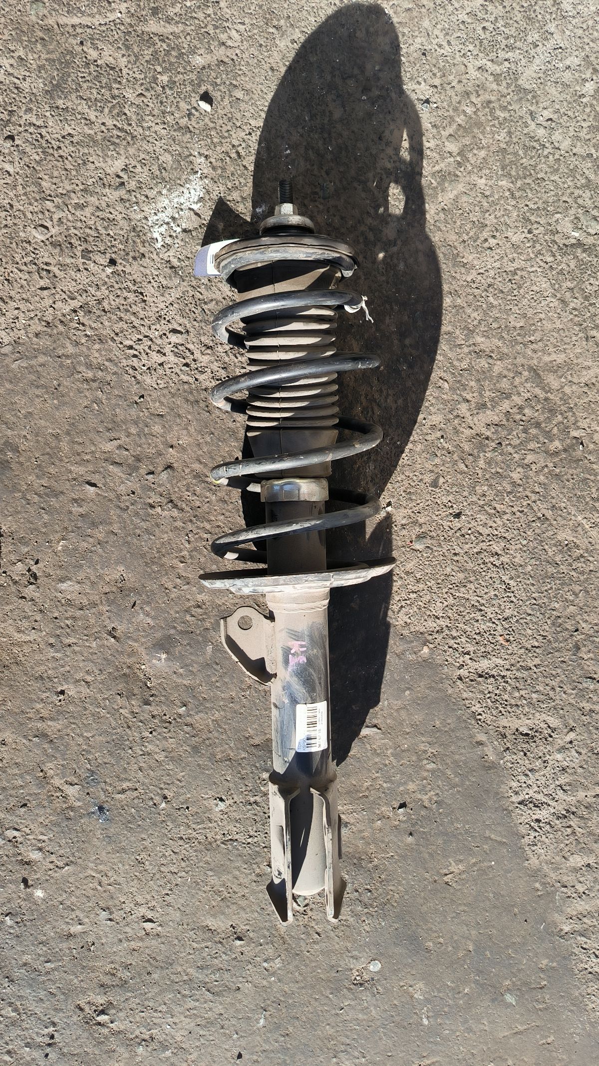 Стойка амортизатора 48520-52021, 30-K97-A, 314 750, 334473, 48520-59365, 485200D111, 485200D130, 485200D210, 4852052010, 4852052020, 4852052030, 4852052040, 4852052070, 4852052130, 4852052140, 4852052160, 4852052400, 4852052481, 4852052482, 4852052510, 4852052540, 4852052560, 4852052570, 4852052600, 4852052610, 4852052630, 4852052780, 4852052C50, 4852052G40, 4852052G60, 4852052G70, 4852059125, 4852059135, 4852059175, 4852059335, B3294, CR-049-5338, SJ-049-5338, ST-049-5338, ST-049FL-SCP90 на Toyota Vitz KSP90 1KR-FE Фото 2