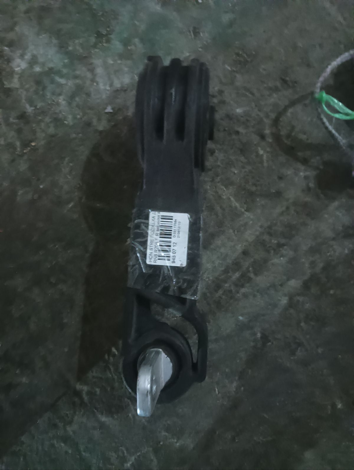 Подушка двигателя на Honda Stream RN8 R20A Фото 3