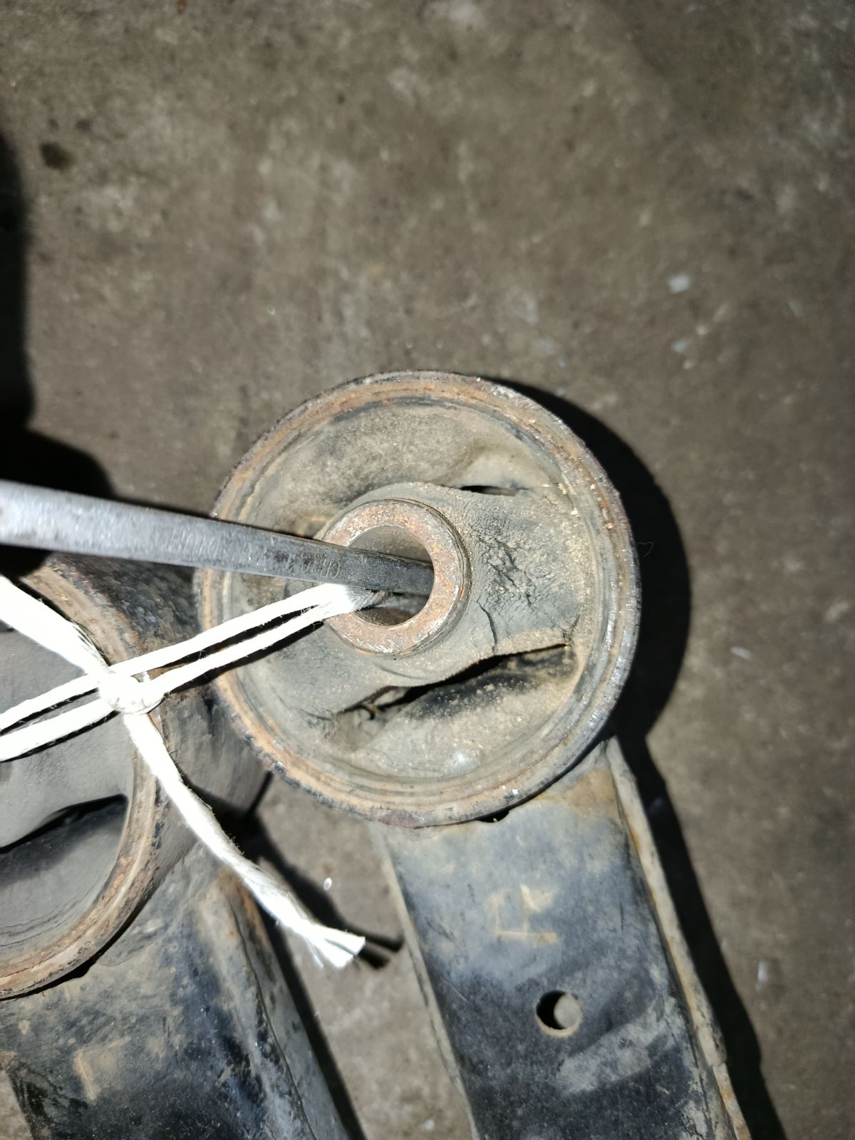 Рычаг на Mitsubishi Pajero V68W 4M41 Фото 4