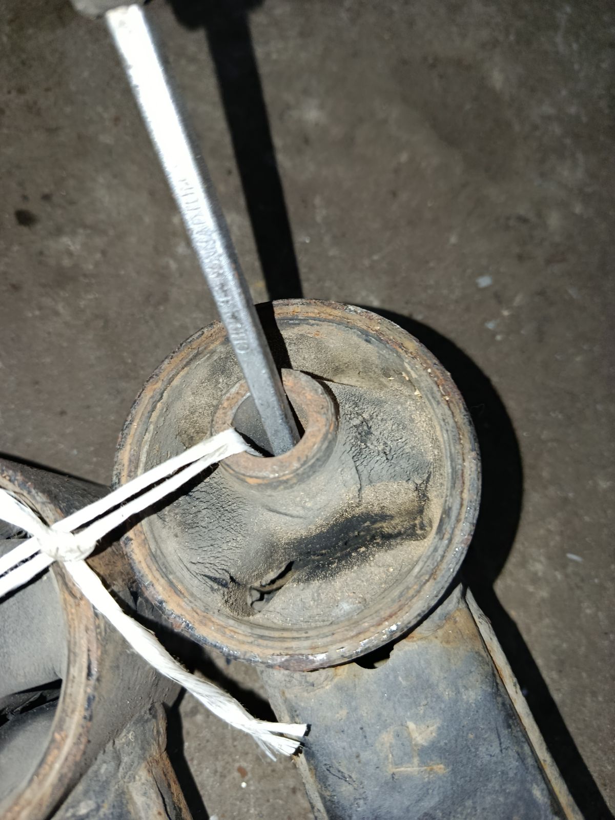 Рычаг на Mitsubishi Pajero V68W 4M41 Фото 5