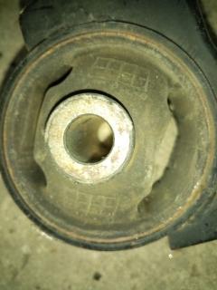 Подушка двигателя на Toyota Caldina ST215G 3S-FE Фото 4