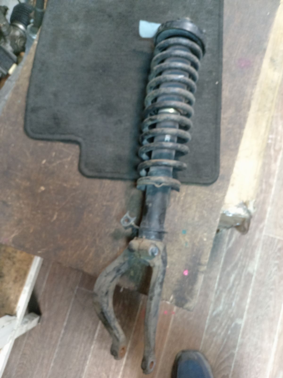 Стойка амортизатора на Honda Domani MB3 D15B Фото 2