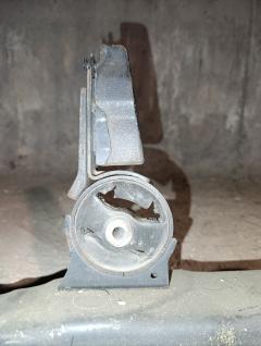Балка под ДВС 51204-20110, 51204-20111 на Toyota Gaia ACM10G 1AZ-FSE Фото 3