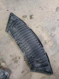 Защита двигателя A2045240730 на Mercedes-Benz C-Class W204.041 271.950 Фото 2