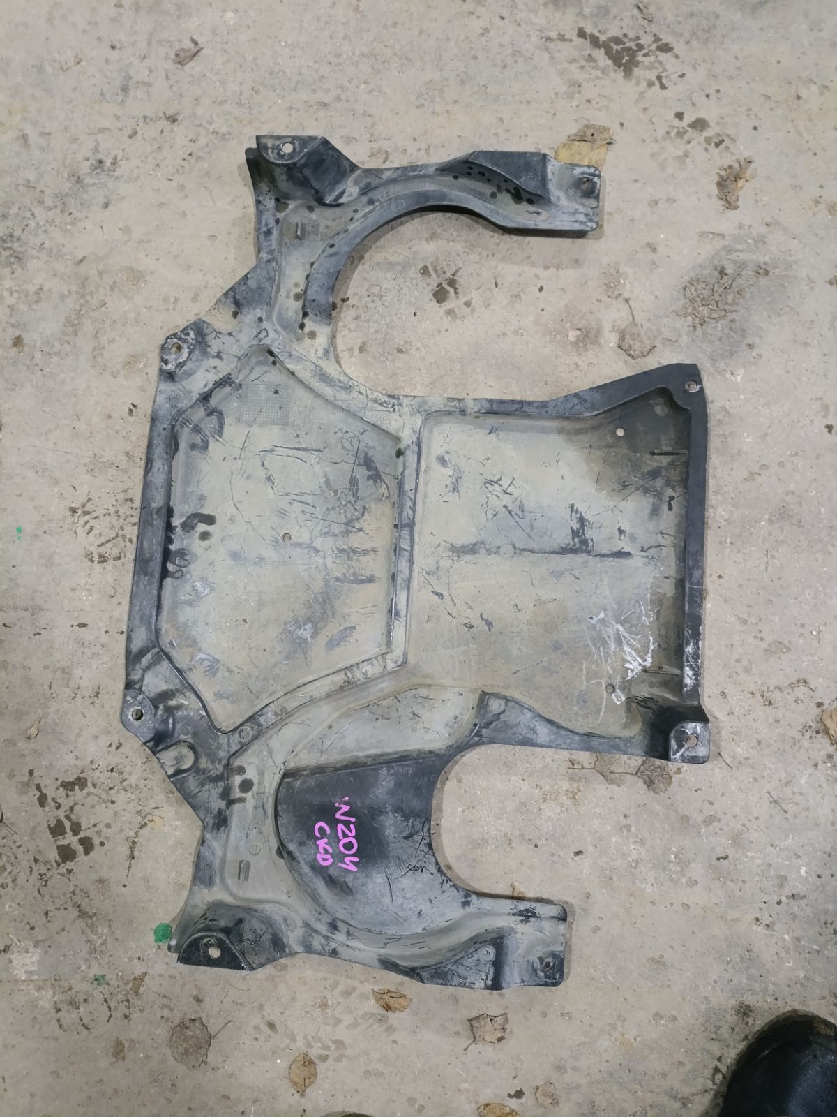 Защита двигателя A2045240730 на Mercedes-Benz C-Class W204.041 271.950 Фото 15