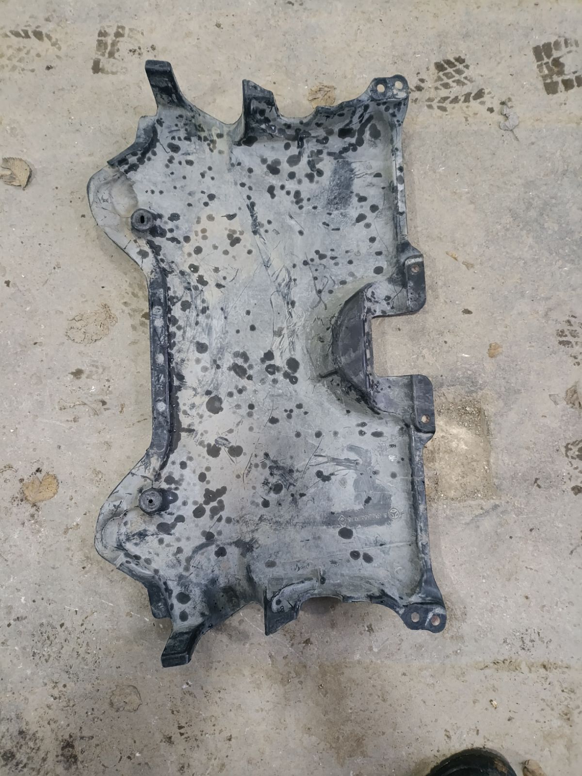 Защита двигателя A2045240730 на Mercedes-Benz C-Class W204.041 271.950 Фото 16