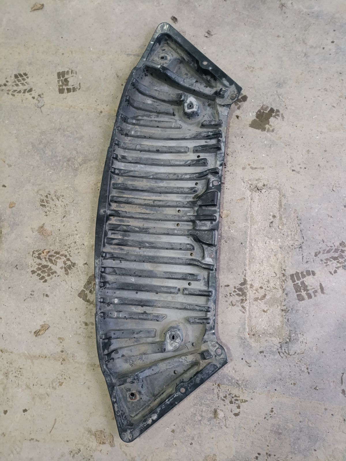 Защита двигателя A2045240730 на Mercedes-Benz C-Class W204.041 271.950 Фото 19