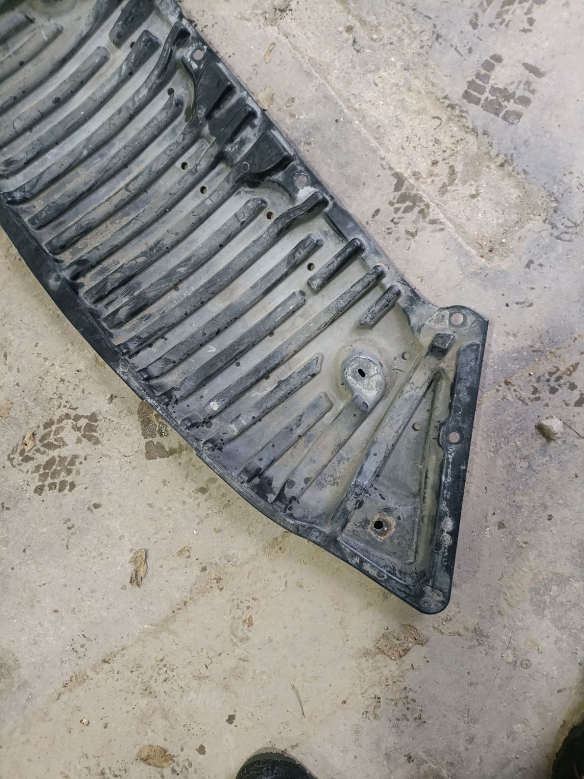 Защита двигателя A2045240730 на Mercedes-Benz C-Class W204.041 271.950 Фото 20