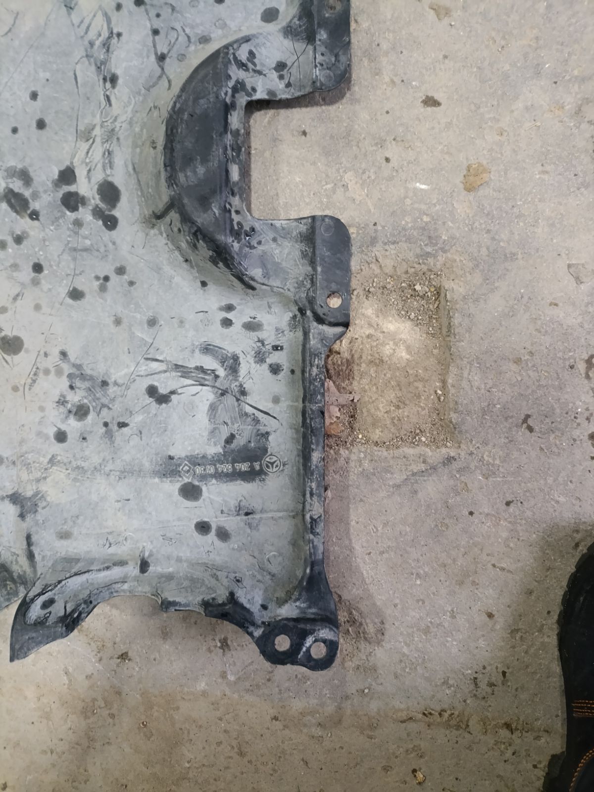 Защита двигателя A2045240730 на Mercedes-Benz C-Class W204.041 271.950 Фото 25