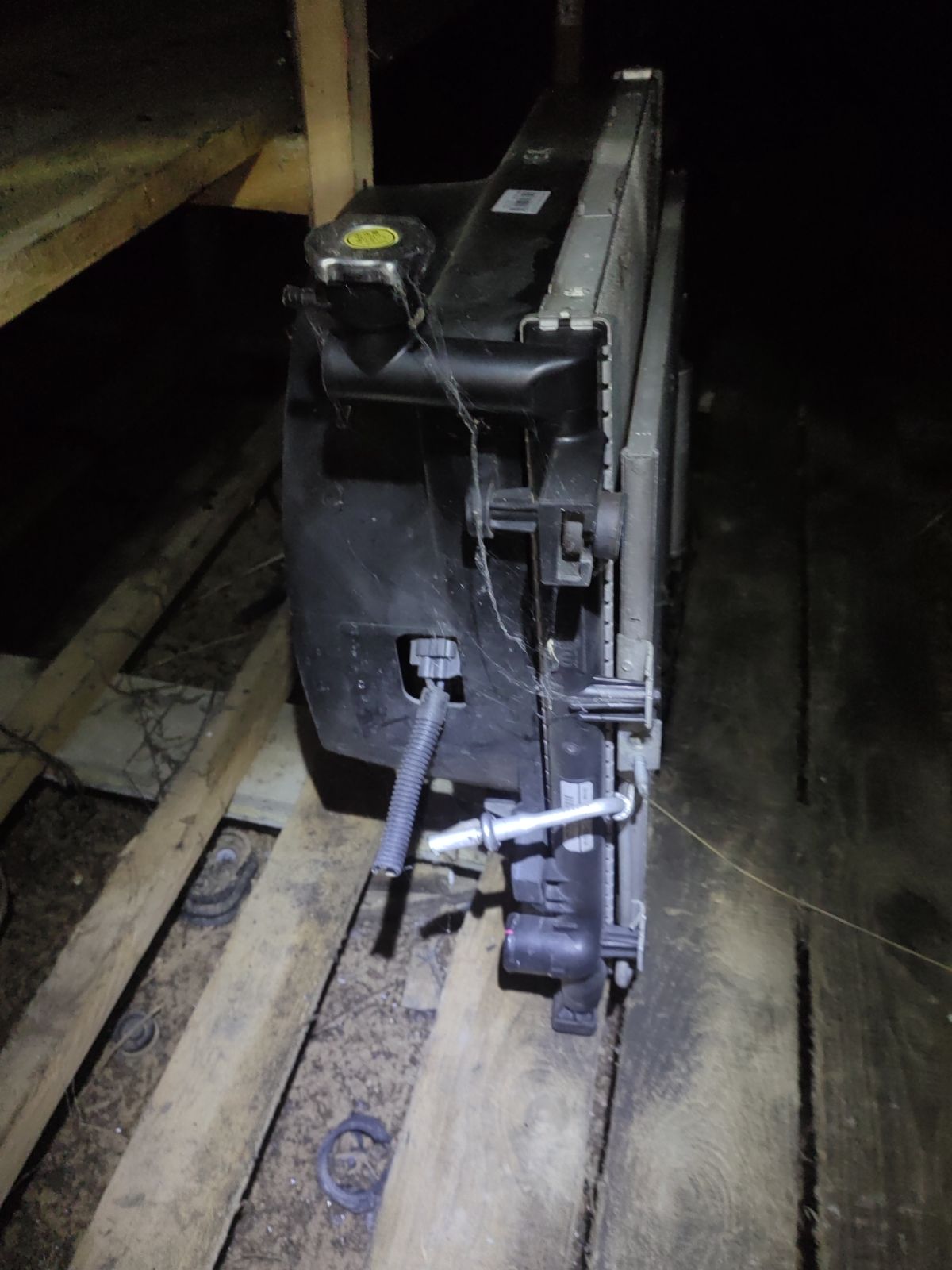 Радиатор ДВС 105052, 107219, 21002053, 32318503, 3411081, 3411081K, 37703, 61035, 68033227AA, ARD1000, CU13071, DCM2121, GD7675B, JE2053, K68033227AA, PRD1000, TD-036-13071-26 на Jeep Cherokee KK EKG Фото 7