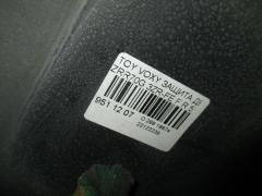 Защита двигателя 51441-28170 на Toyota Voxy ZRR70G 3ZR-FE Фото 3