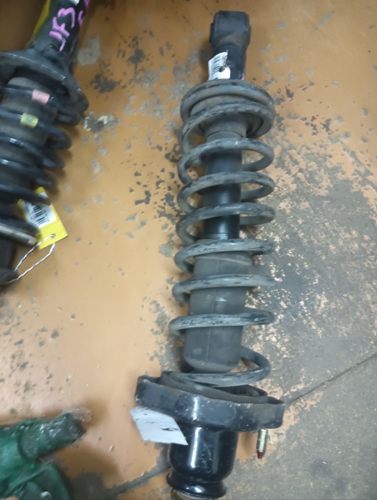 Пружина на Mitsubishi Lancer Cedia Wagon CS5W 4G93 Фото 2