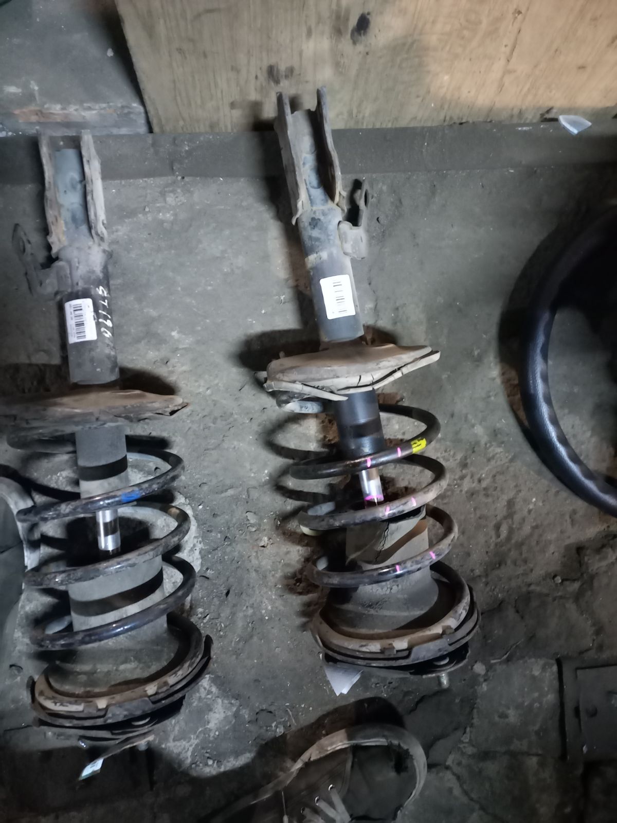 Стойка амортизатора 48520-20501, 48520-20511, CR-049-2001, SJ-049-2001, ST-049-2001 на Toyota AT170 5A-FE Фото 3