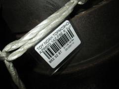 Тормозной диск на Toyota Noah AZR60G 1AZ-FSE Фото 3