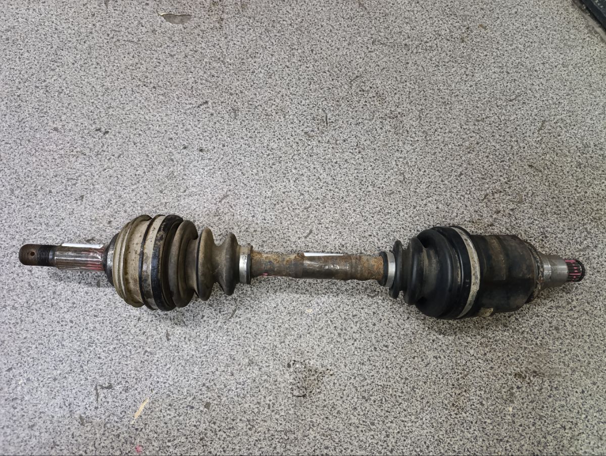 Привод на Toyota Sprinter Carib AE95G 4A-FE Фото 3