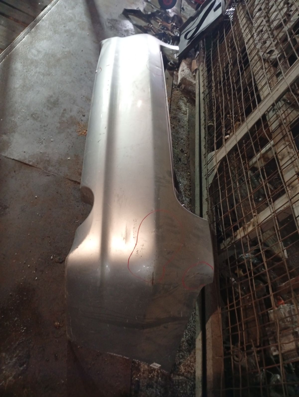 Бампер на Mitsubishi Grandis NA4W Фото 6