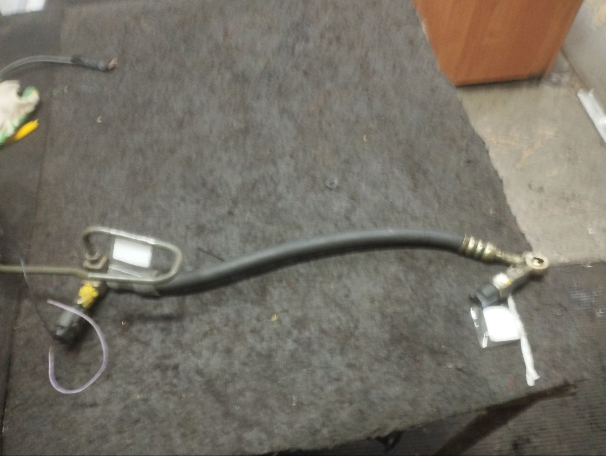 Шланг гидроусилителя на Nissan Almera N16 QG18DE Фото 2