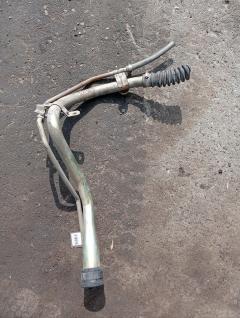 Заливная горловина топливного бака 77201-33210, 77201-33220 на Toyota Camry ACV30 1AZ-FE Фото 2