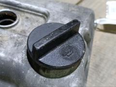 Клапанная крышка 1326441B00, 1326441B01, 1326441B10 на Nissan Cube Z10 CG13DE Фото 9