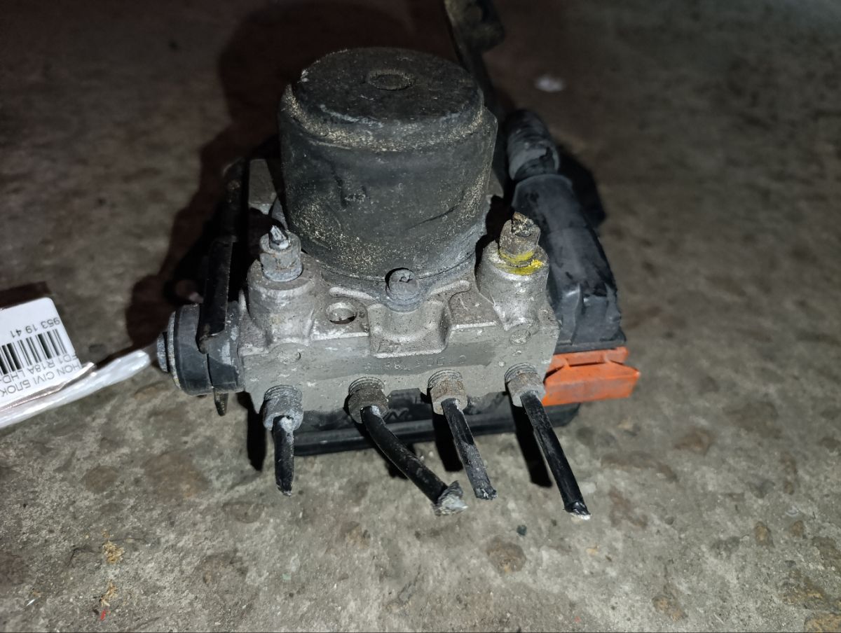 Блок ABS на Honda Civic FD1 R18A Фото 5