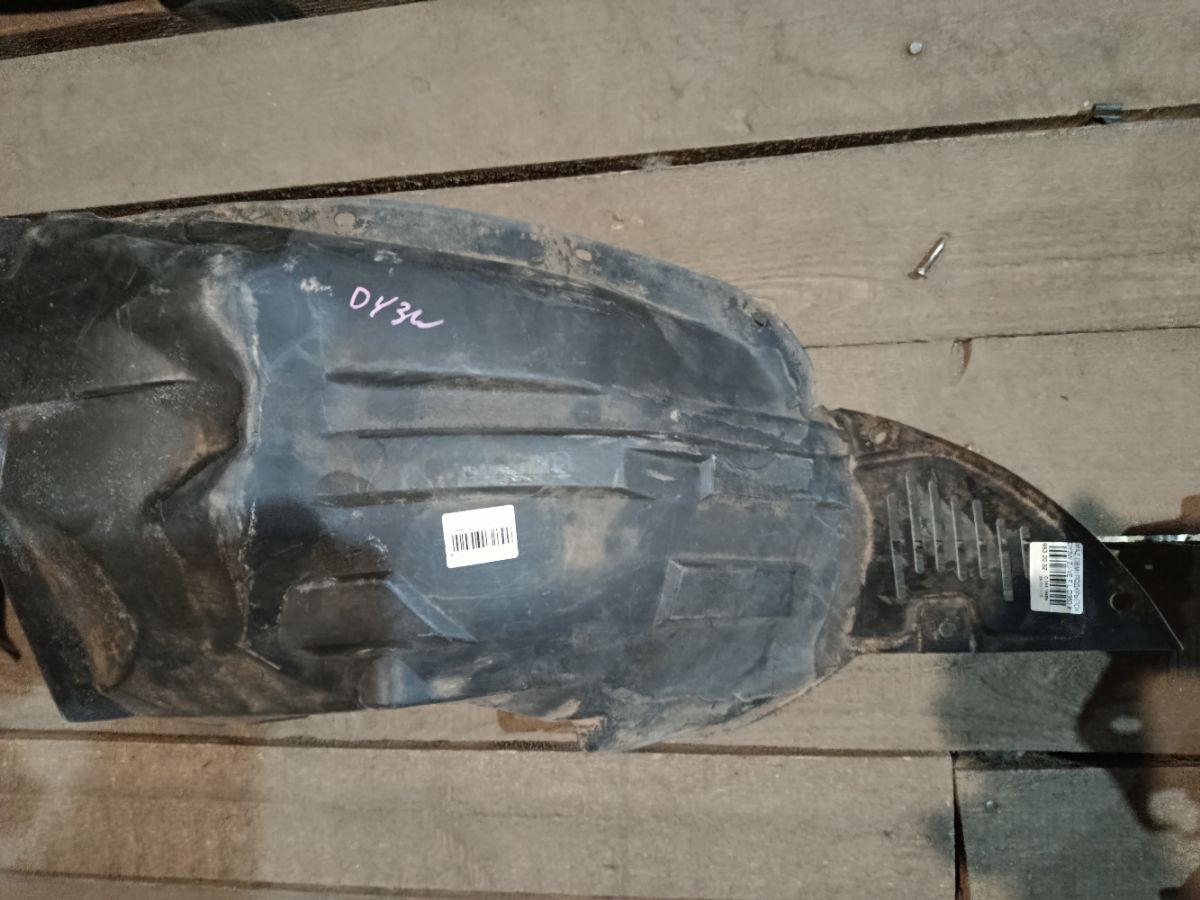 Подкрылок D3505614YJ, D3505614YK, D3505614YL, D3505614YM на Mazda Demio DY3W ZJ-VE Фото 7