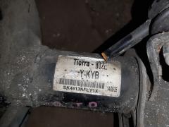 Стойка амортизатора на Mazda Familia BJ5P ZL Фото 9