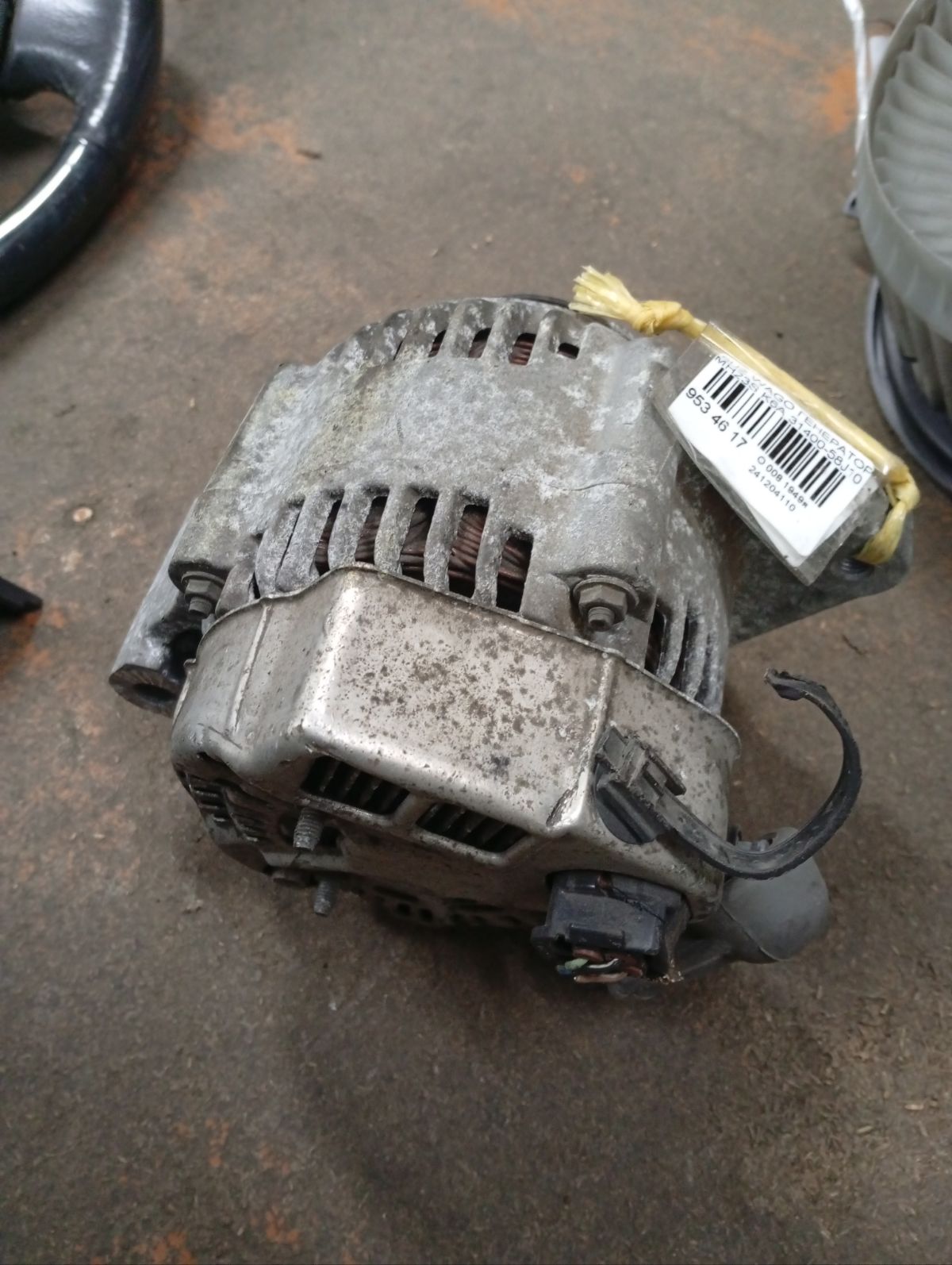 Генератор 31400-58J10 на Suzuki Wagon R MH23S K6A Фото 5