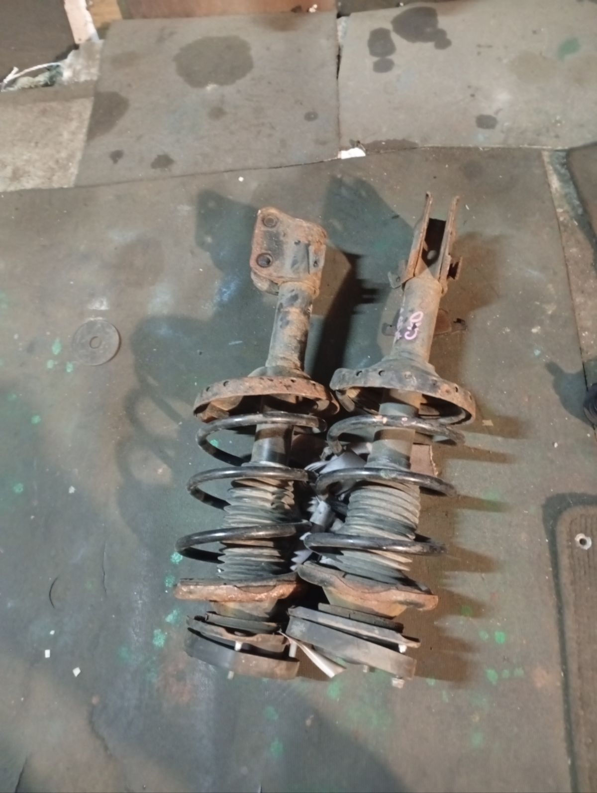 Стойка амортизатора на Subaru Forester SG5 EJ20 Фото 10