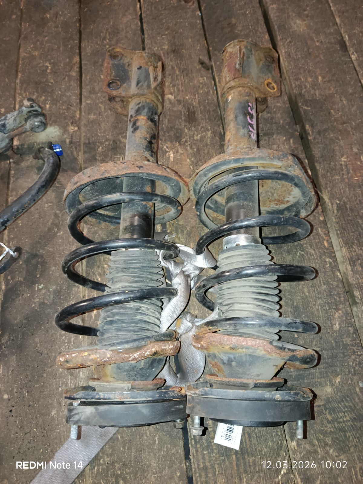 Стойка амортизатора на Subaru Forester SG5 EJ20 Фото 3