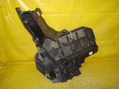 Защита двигателя 51442-28150, 51441-28170 на Toyota Noah ZRR75G 3ZR-FE Фото 2