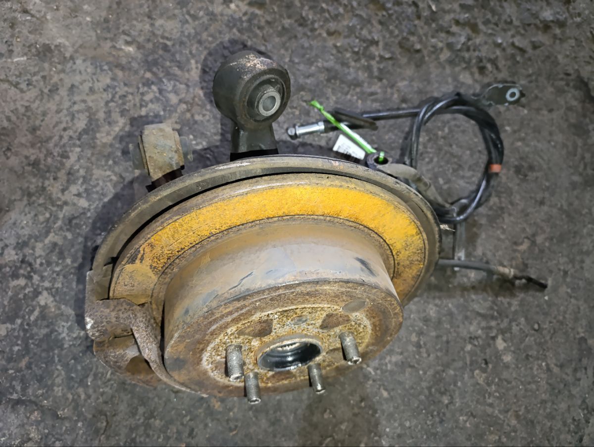 Ступица на Subaru Forester SHJ FB20A Фото 10