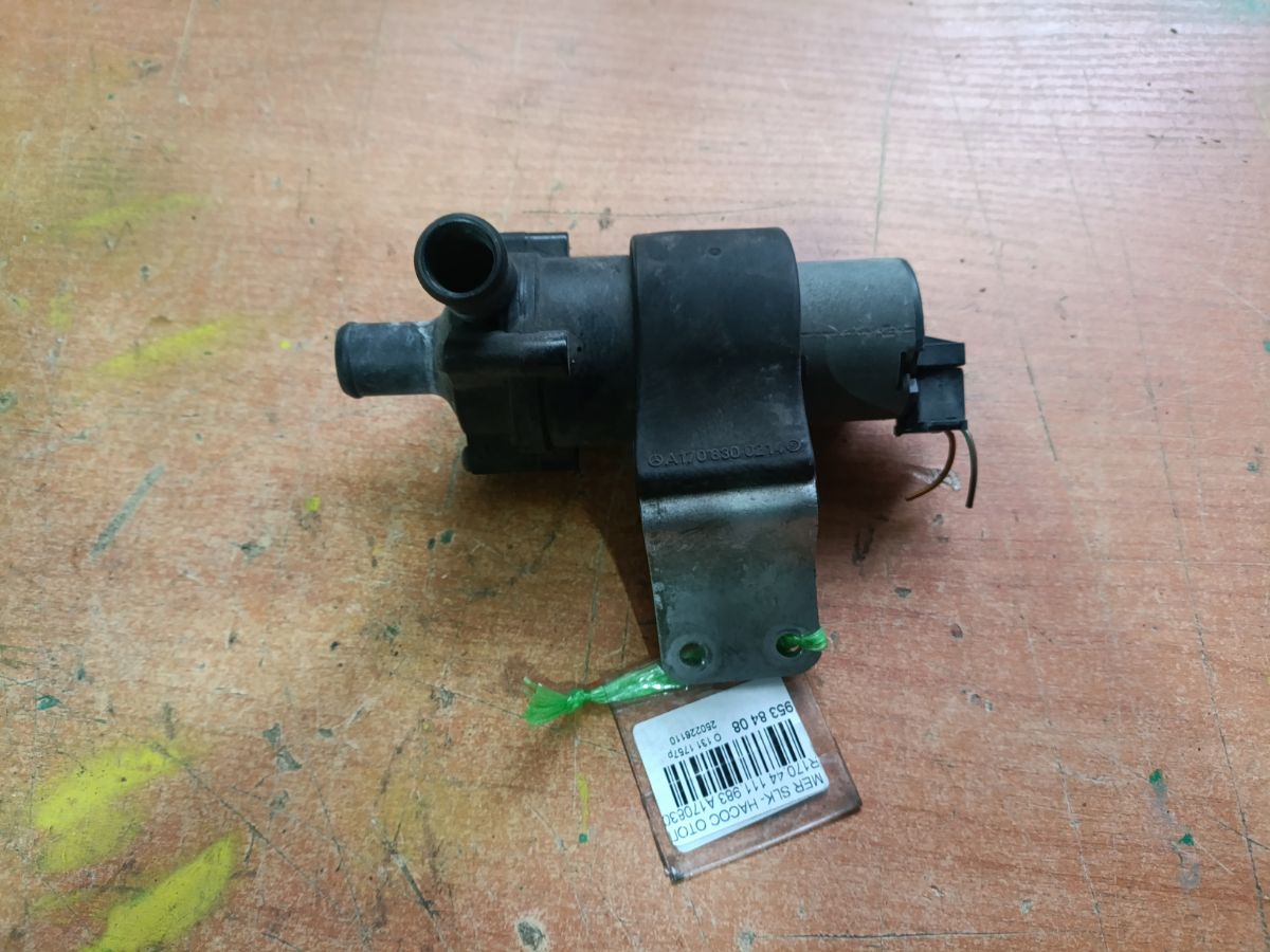 Насос отопителя A1708300214, A0018351364 на Mercedes-Benz Slk-Class R170.449 111.983 Фото 4