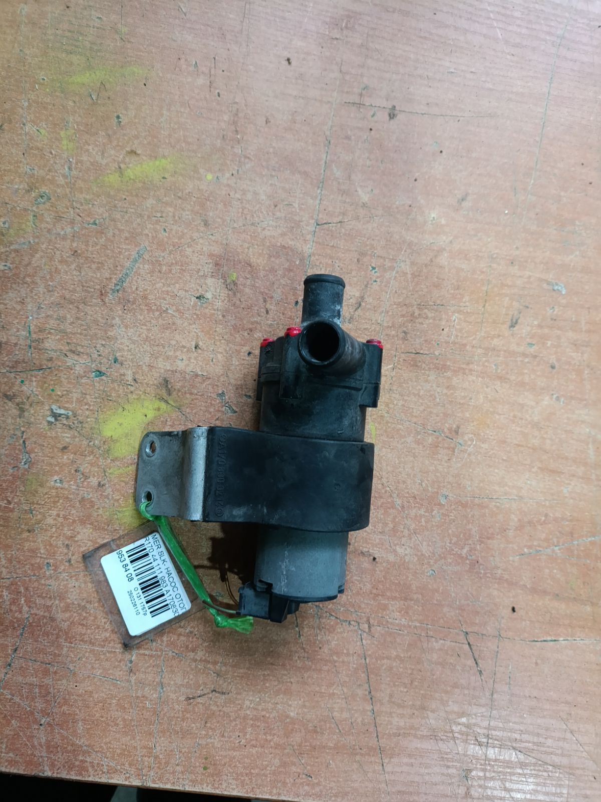 Насос отопителя A1708300214, A0018351364 на Mercedes-Benz Slk-Class R170.449 111.983 Фото 6