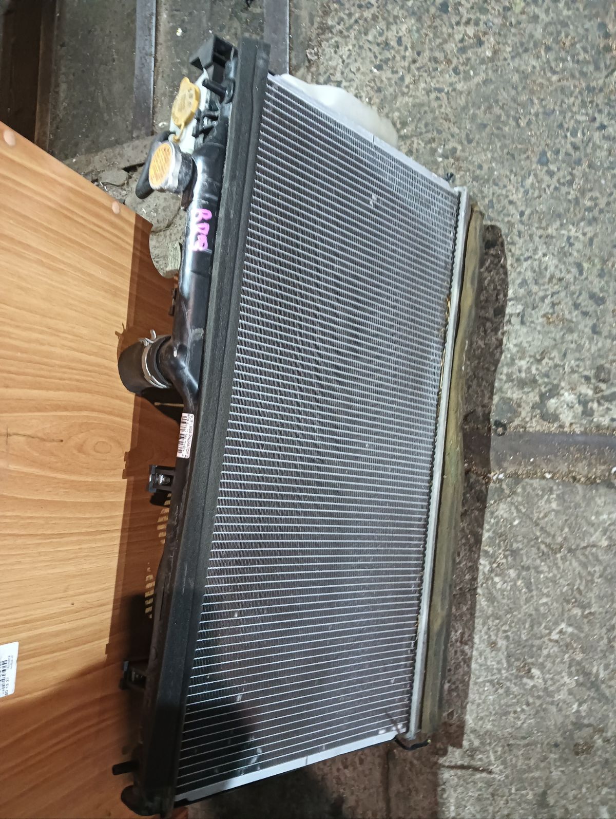 Радиатор ДВС на Subaru Legacy BR9 EJ253 Фото 3