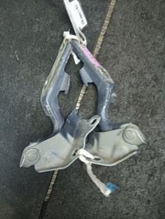 Крепление капота 53410-30160, 53420-30160 на Toyota Crown GS171 Фото 2