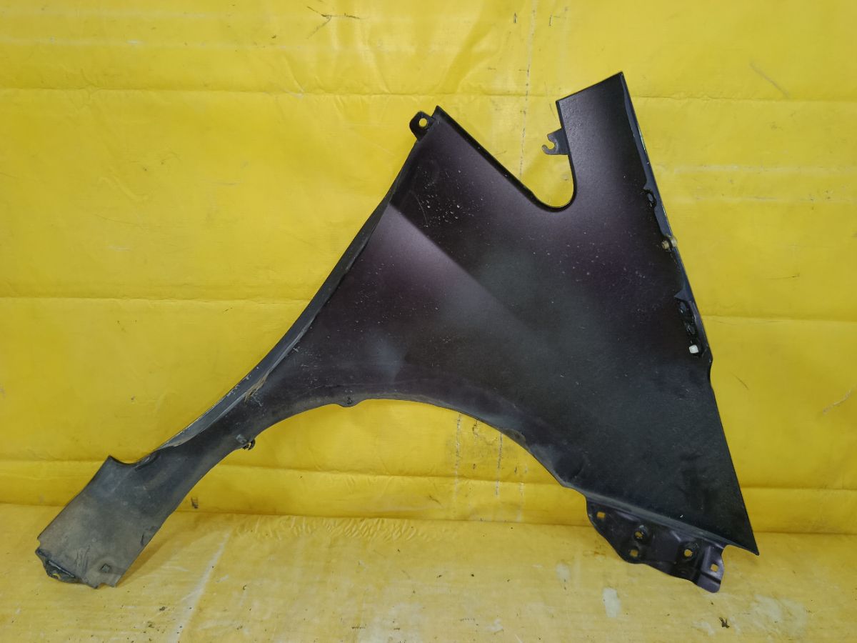 Крыло переднее 53812-52300 на Toyota Ractis NSP120 Фото 8